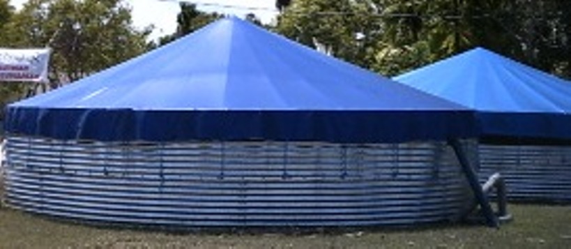 Water storage tanks for emergency aid drinking water supply